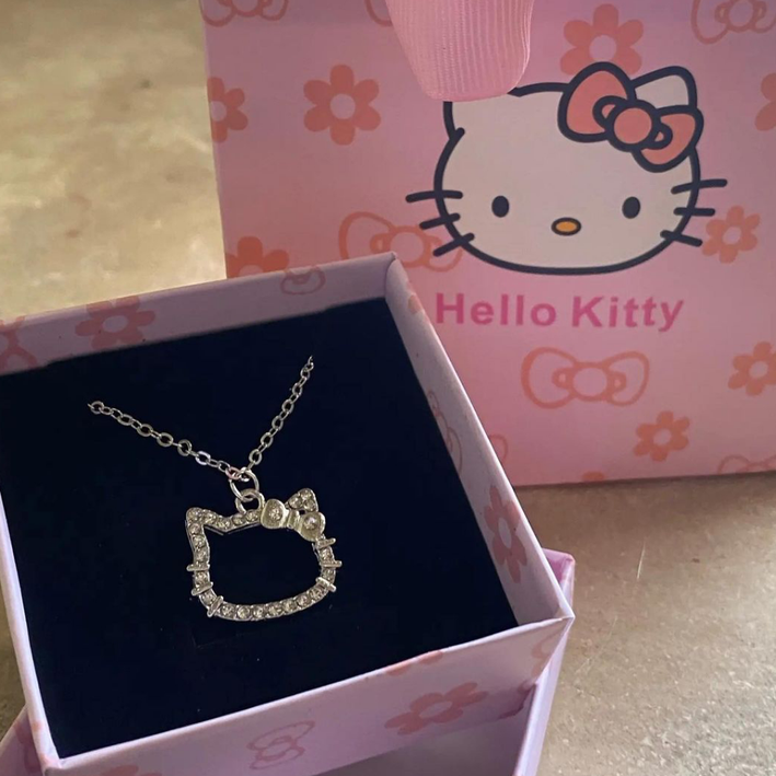 Hello Kitty Prenses Kolye